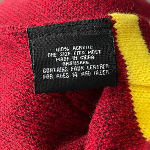 Harry Potter Gryffindor Fringe Scarf with Faux Vegan Leather Lion Emblem NWT - Picture 4 of 6